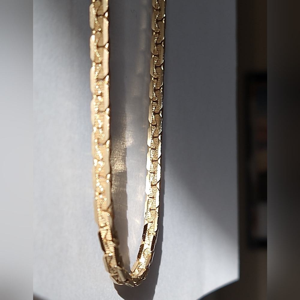 gold-tone chain necklace